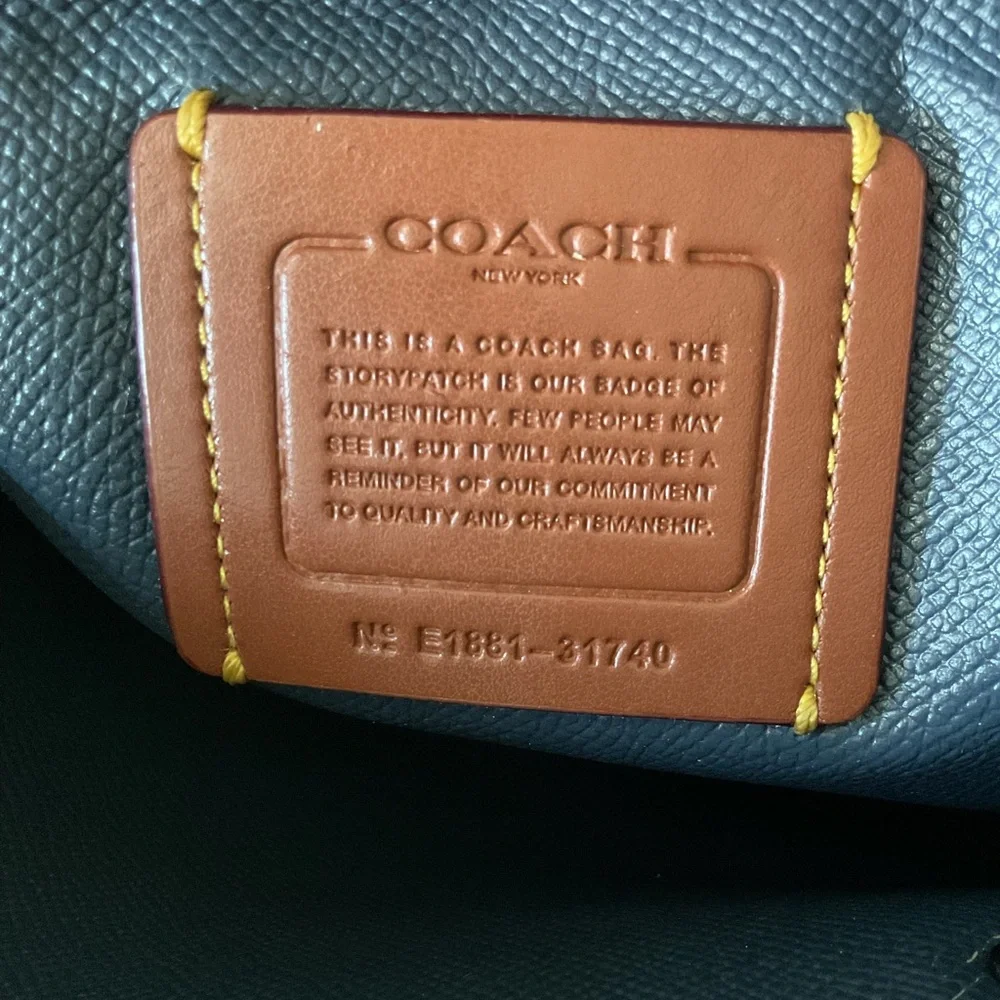 Coach Charlie Carryall 28 with Snakeskin Detail and Strap - Picture 4 of 14